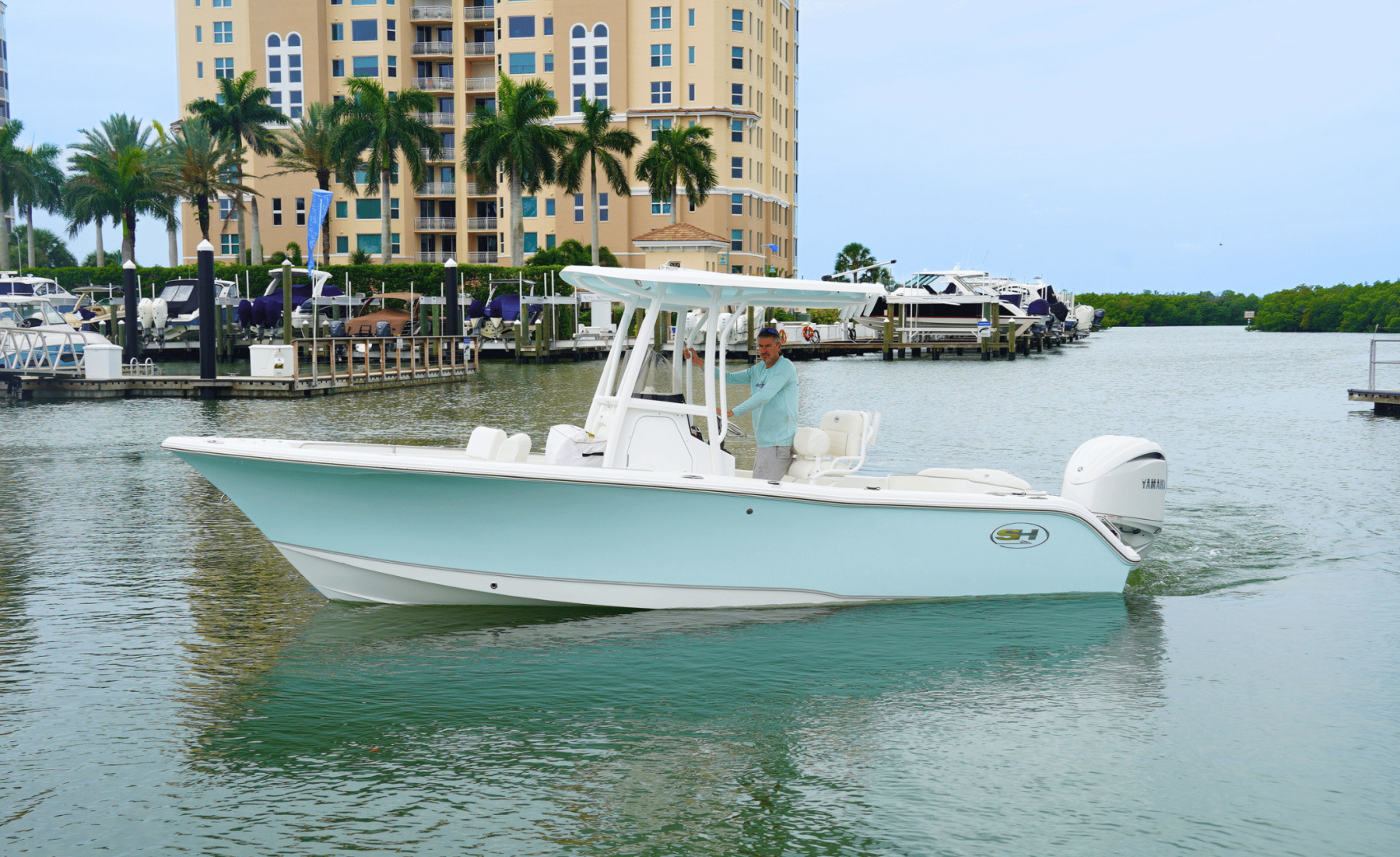 Sea Hunt Ultra 229
