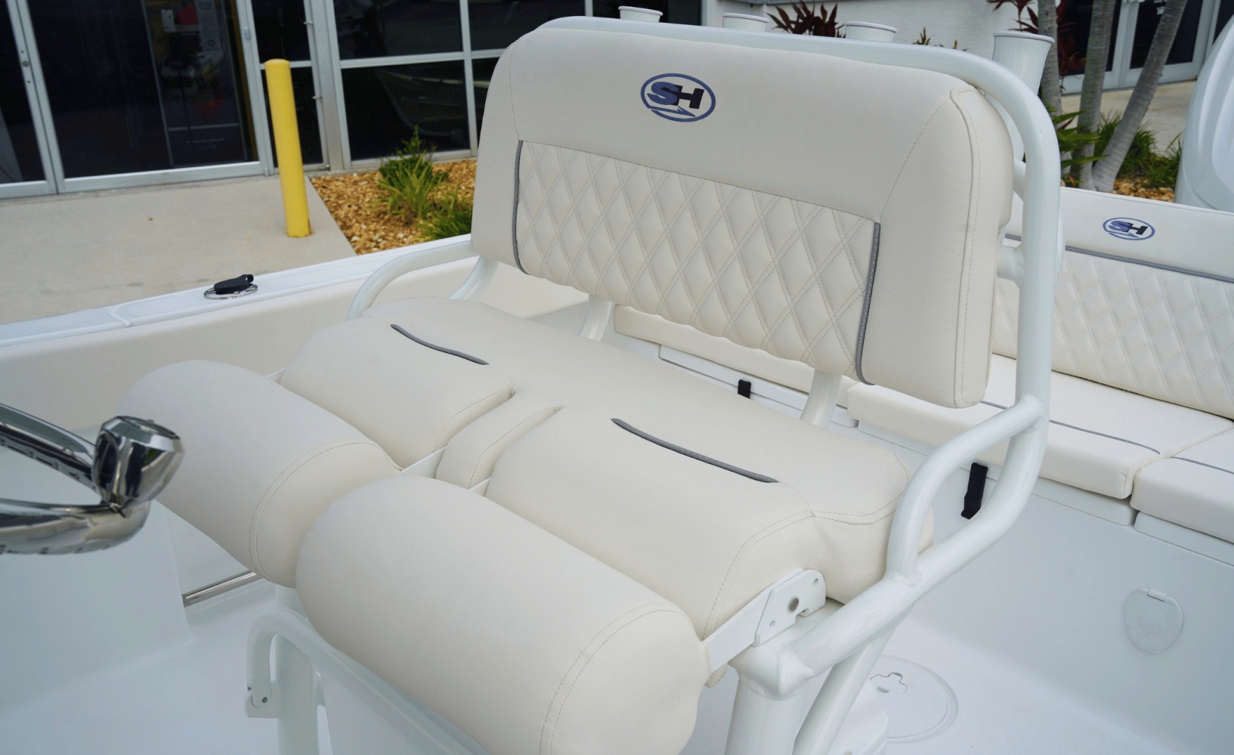 2027 Sea Hunt Ultra 229
