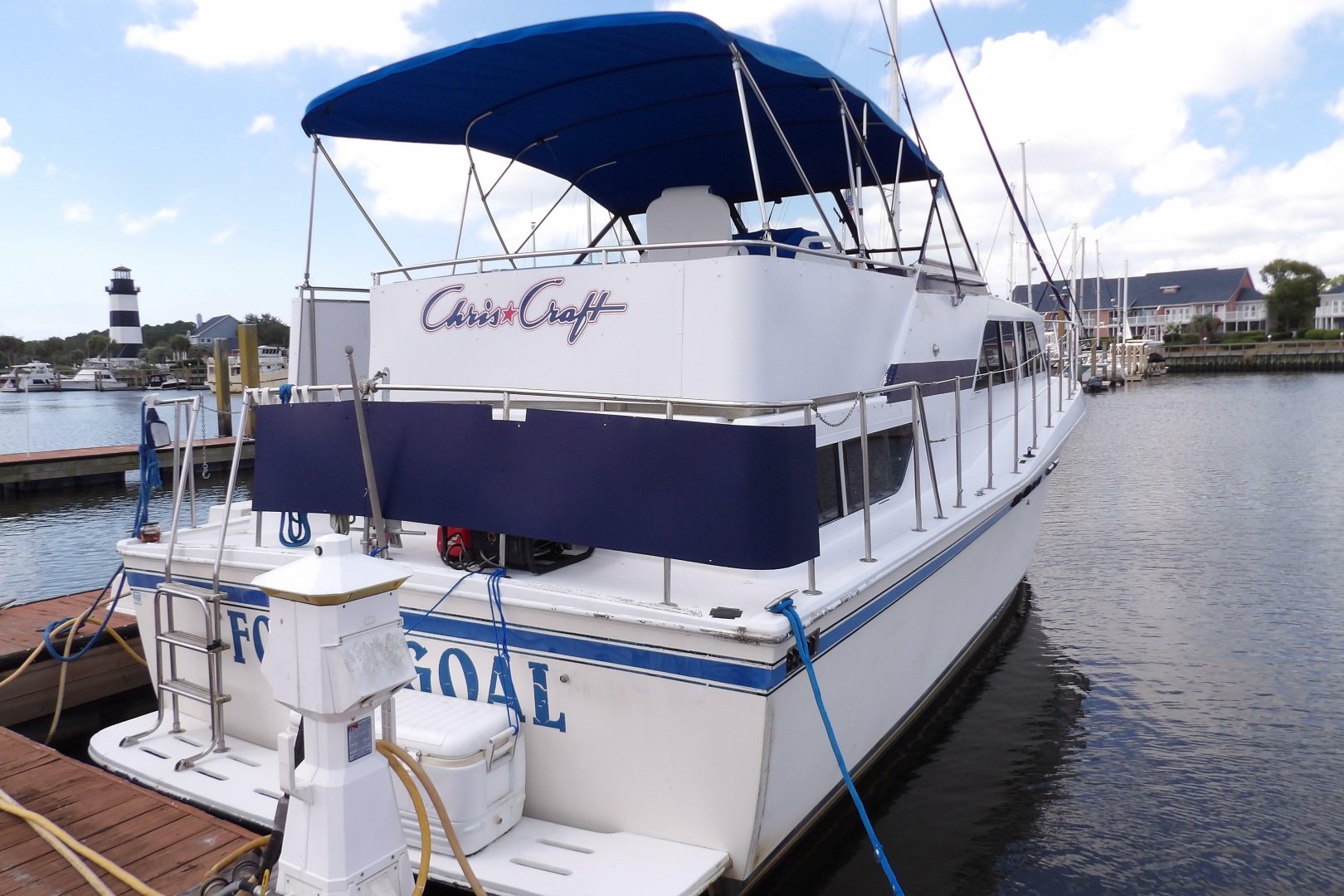 1984 Chris-Craft 381 Catalina