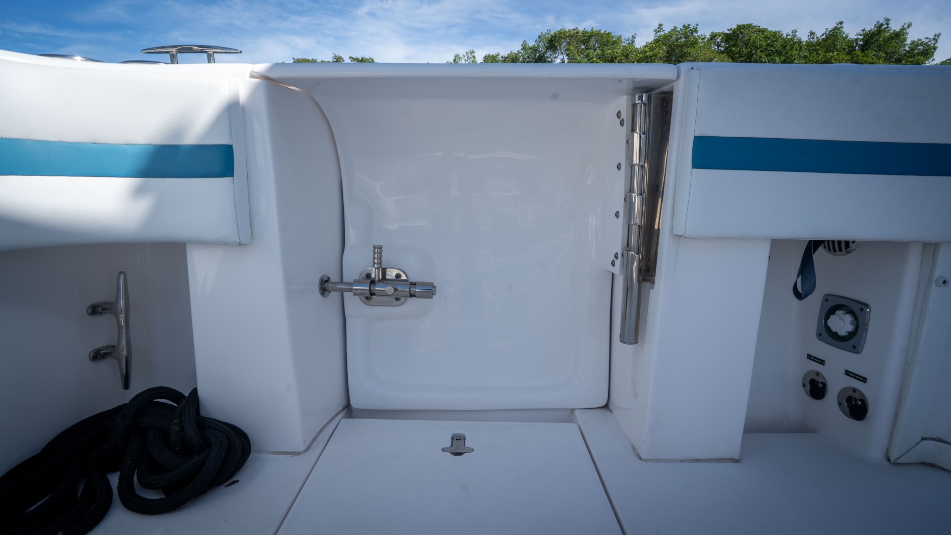2019 Intrepid 475 Sport Yacht