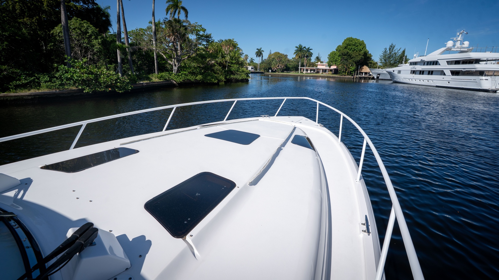Intrepid 475 Sport Yacht — Damn Lucky - Photo 11