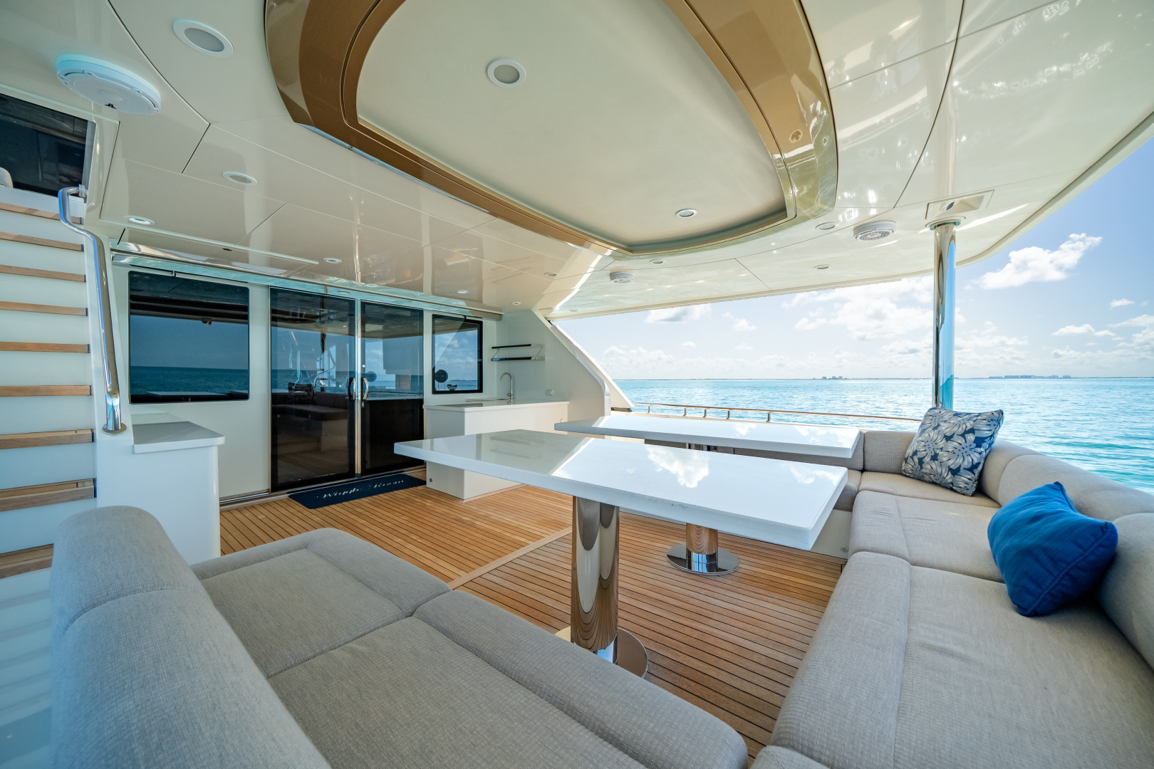 Ocean Alexander 100 MY Yacht For Sale