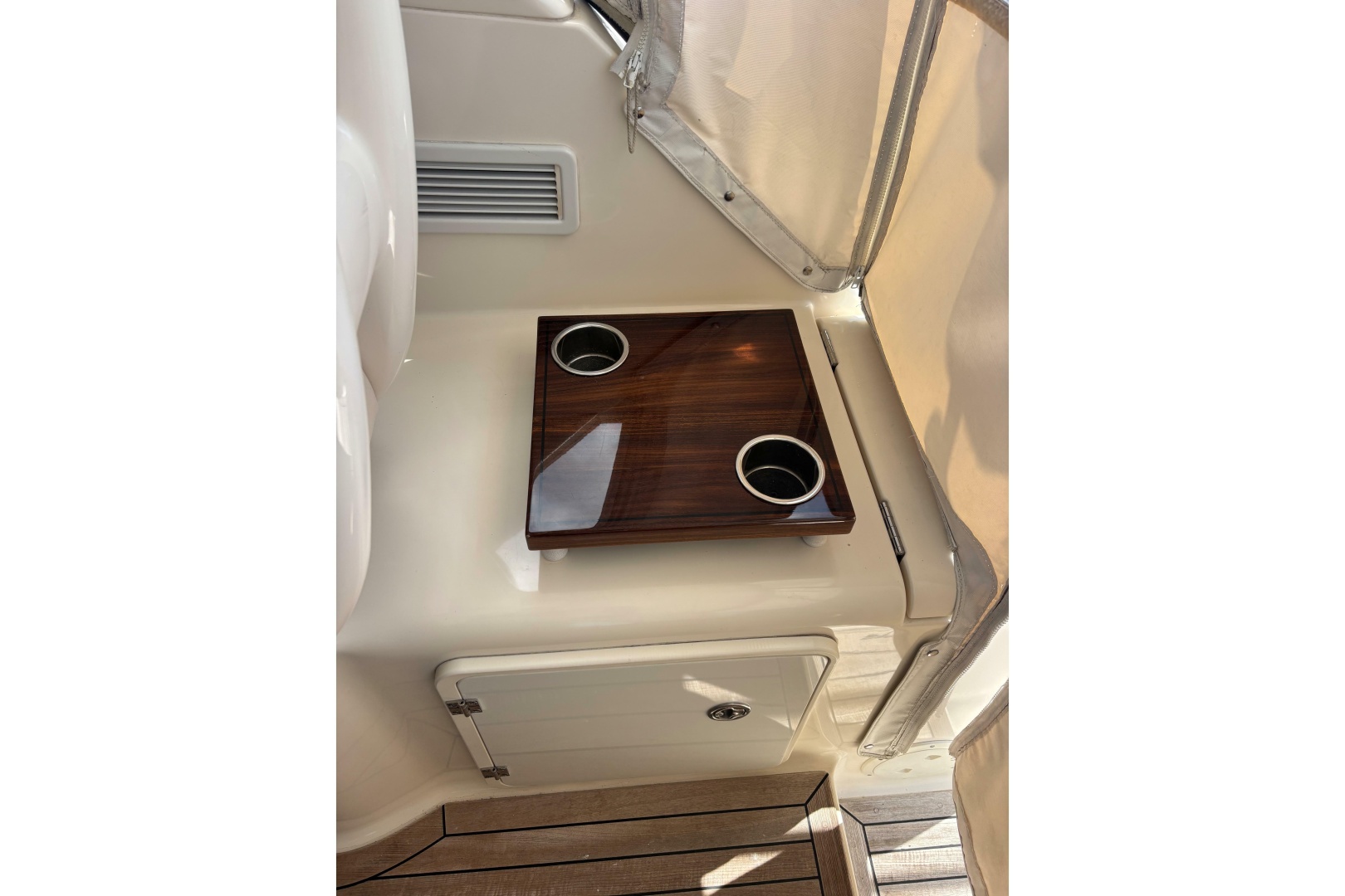 OG ERIN INION 34ft Pursuit Yacht For Sale OG ERIN INION 34ft Pursuit Yacht For Sale