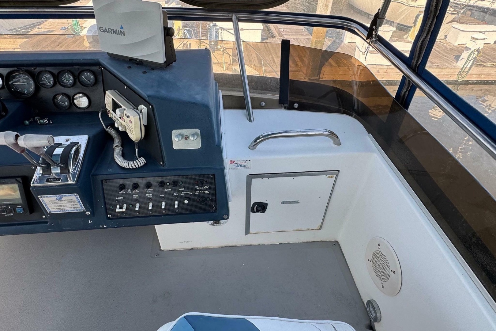 1988 Sea Ray 415 Aft Cabin