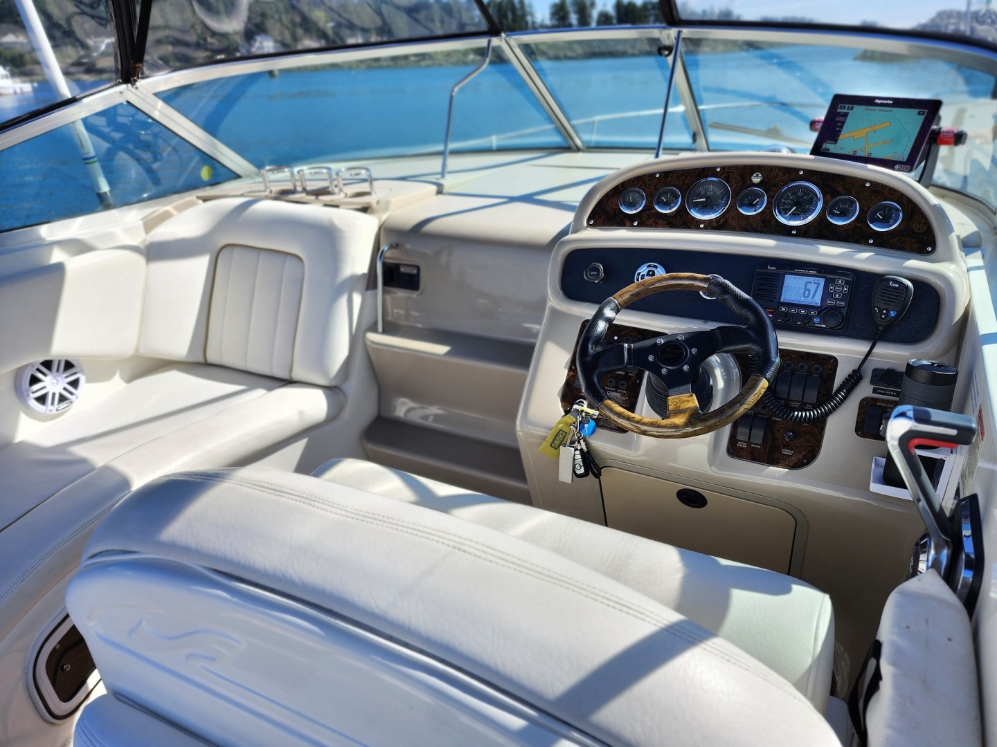 1999 Sea Ray 270 DA Sundancer
