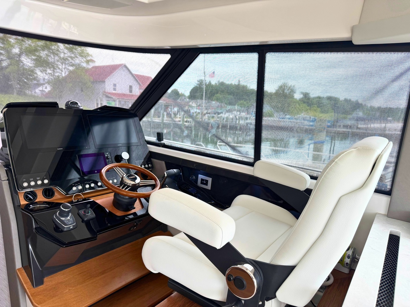 Tiara Yachts 48 LE Yacht For Sale