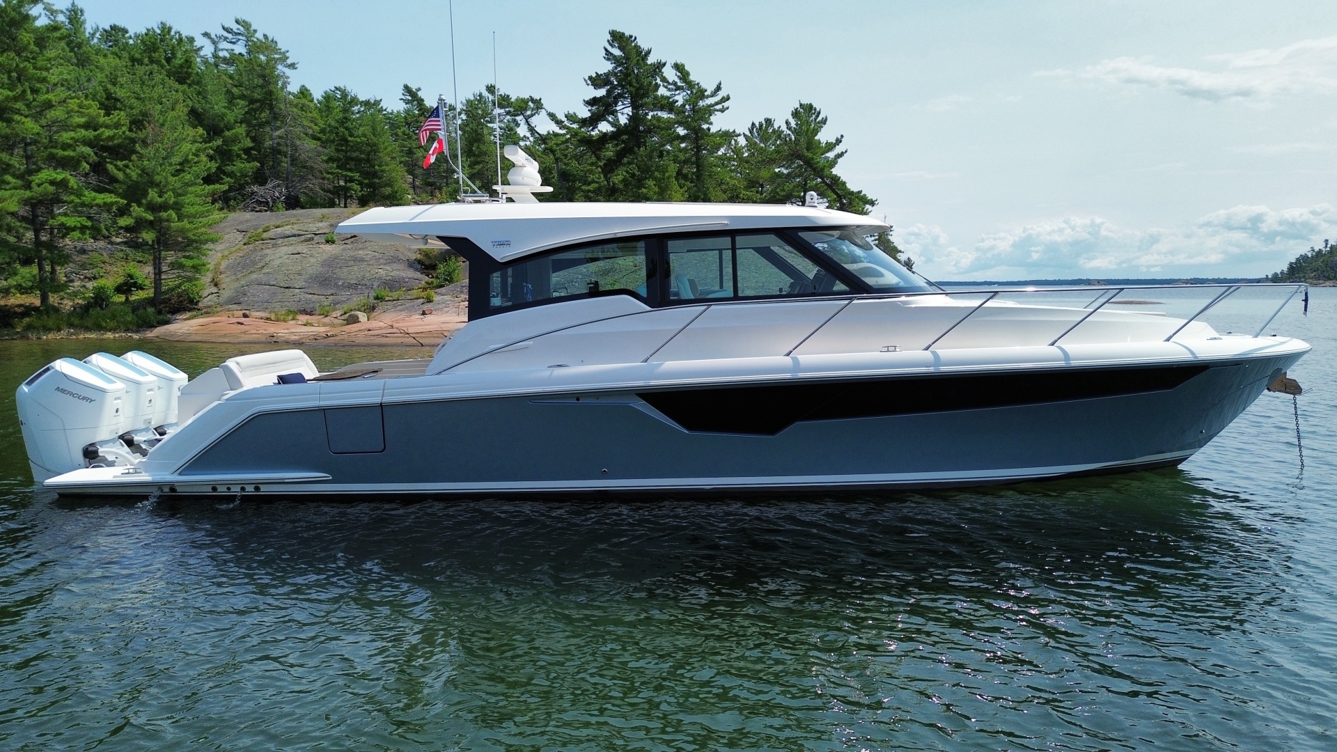 Tiara Yachts 48 LE — Nauti Life - Photo 2