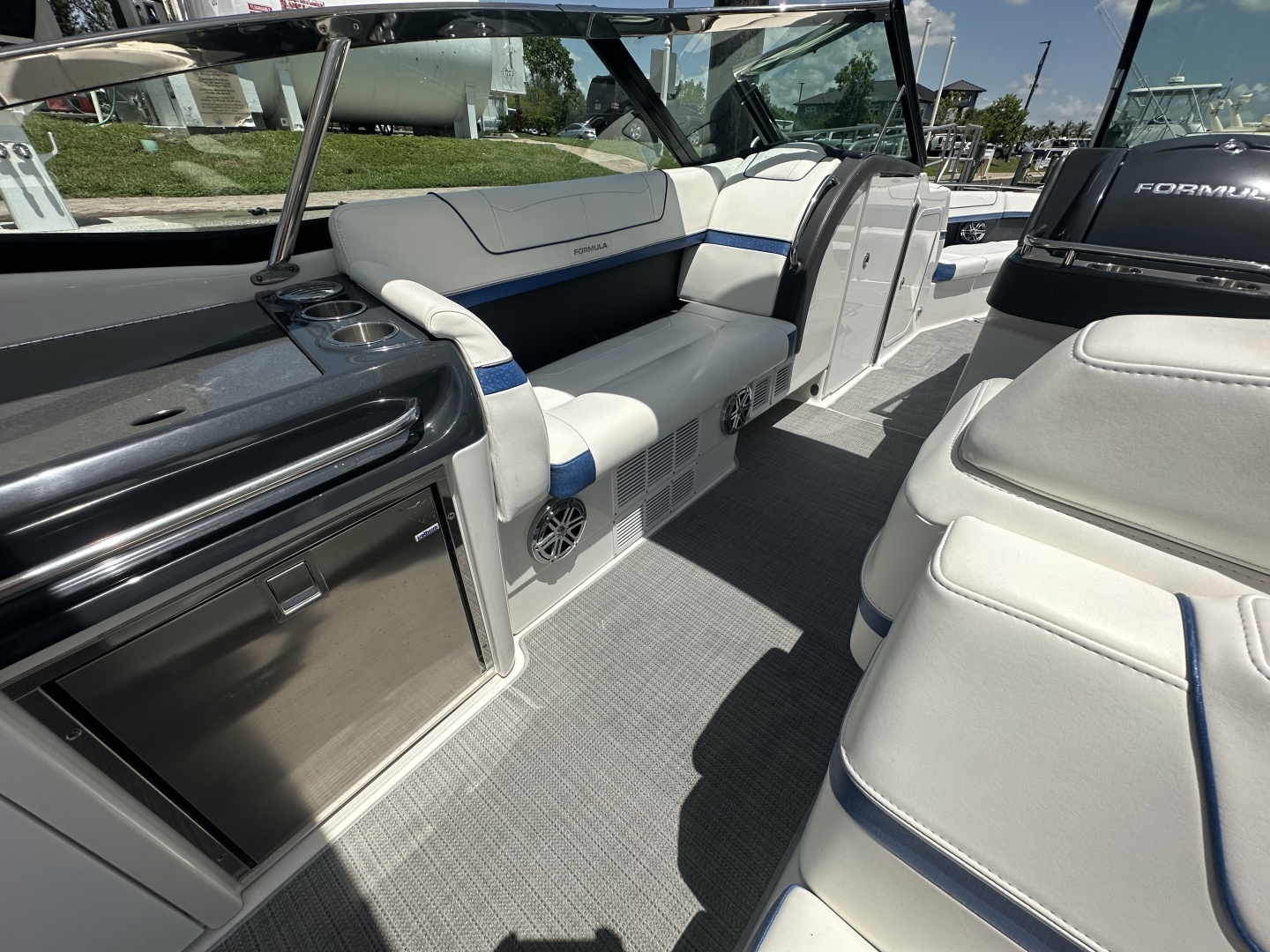 Formula 350 BR Yacht For Sale