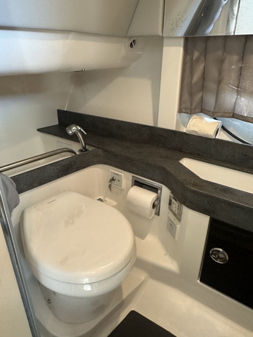 Formula 350 BR Yacht For Sale