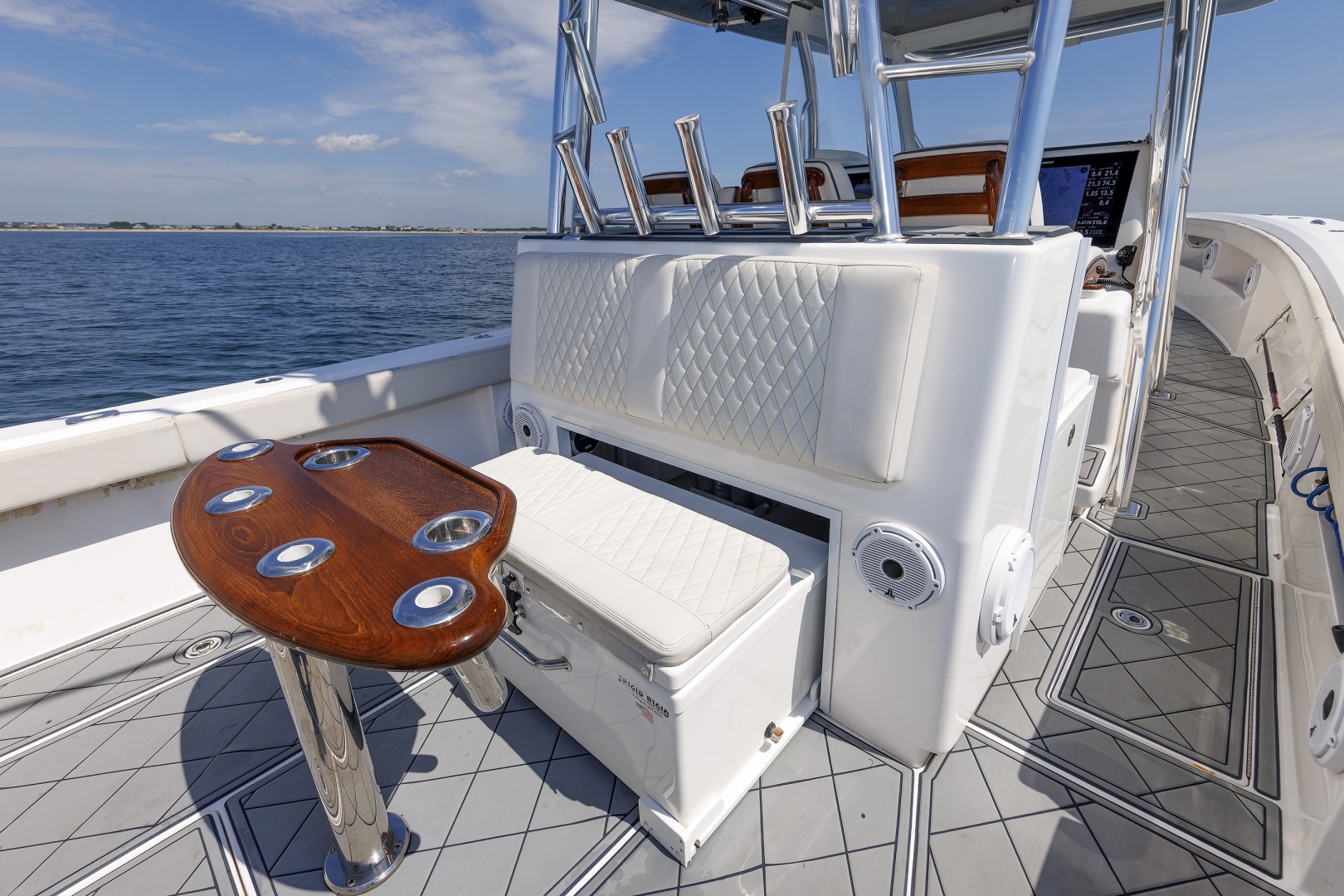 LONESOME COWBOY 39ft Front Runner Yacht For Sale