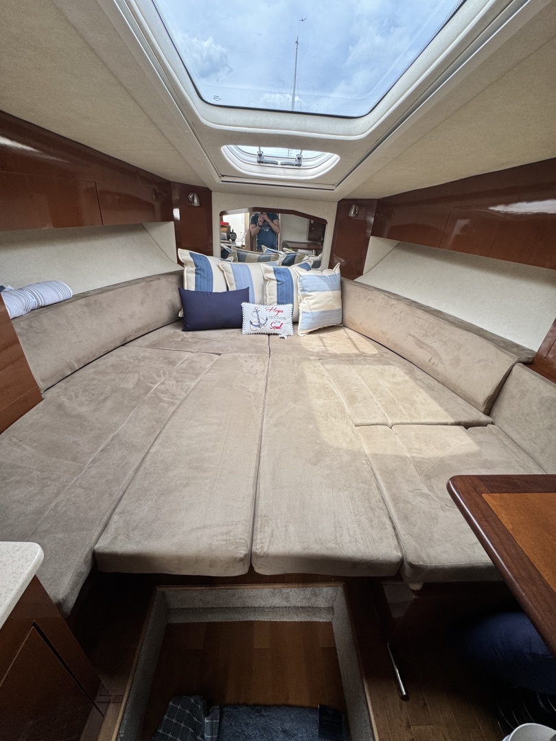 2010 Sea Ray 310 Sundancer