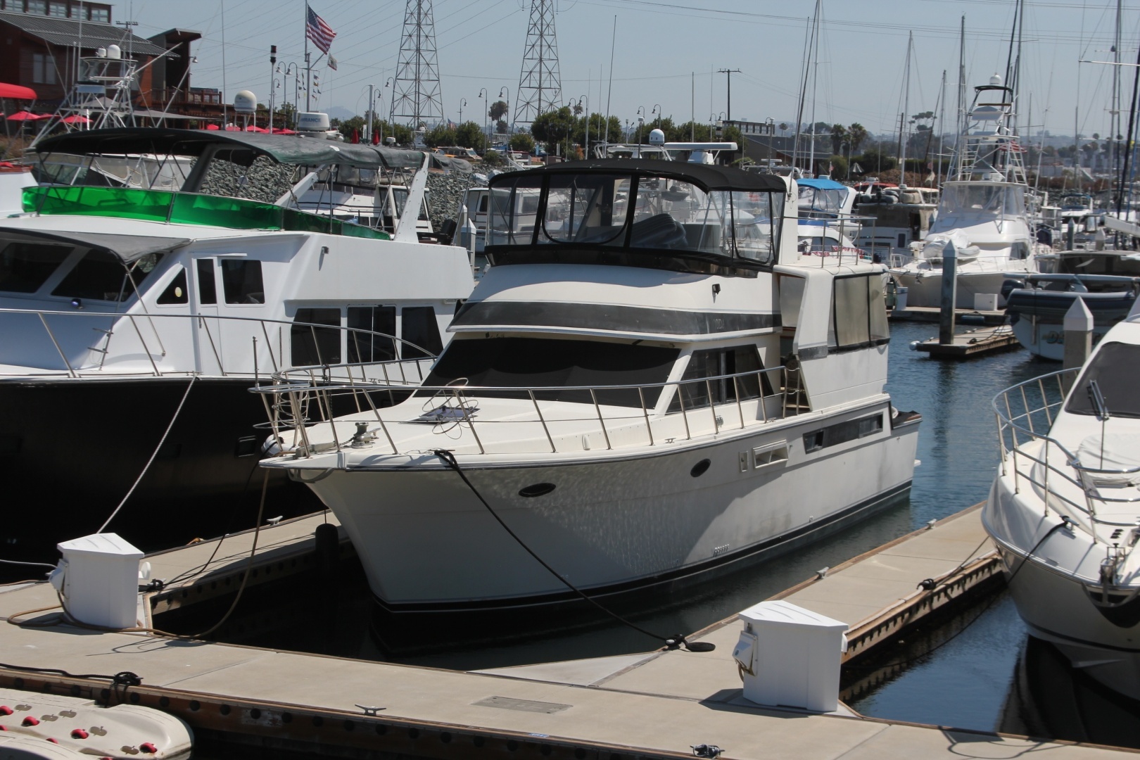 Californian Aft Cabin Yacht For Sale