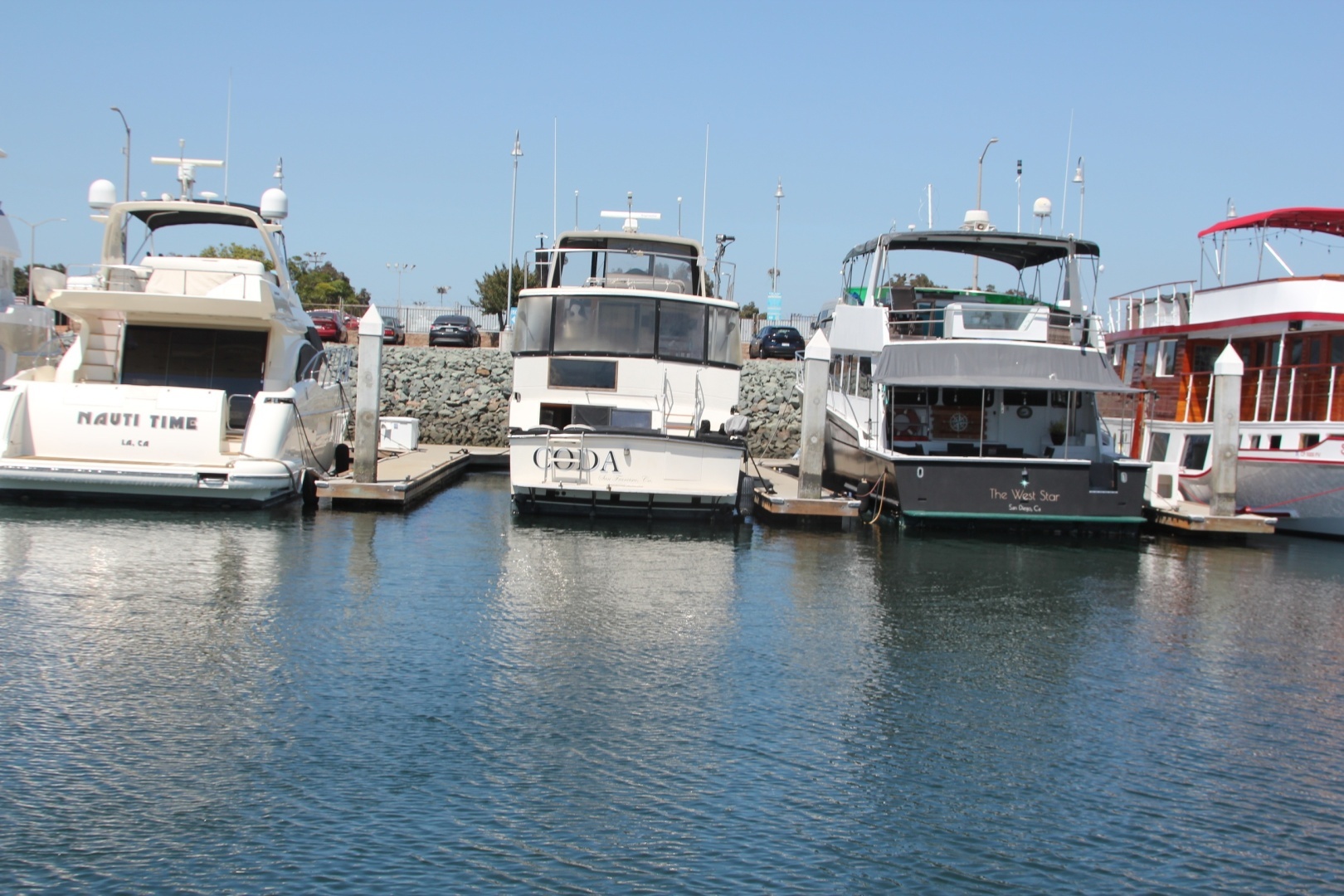 Californian Aft Cabin Yacht For Sale