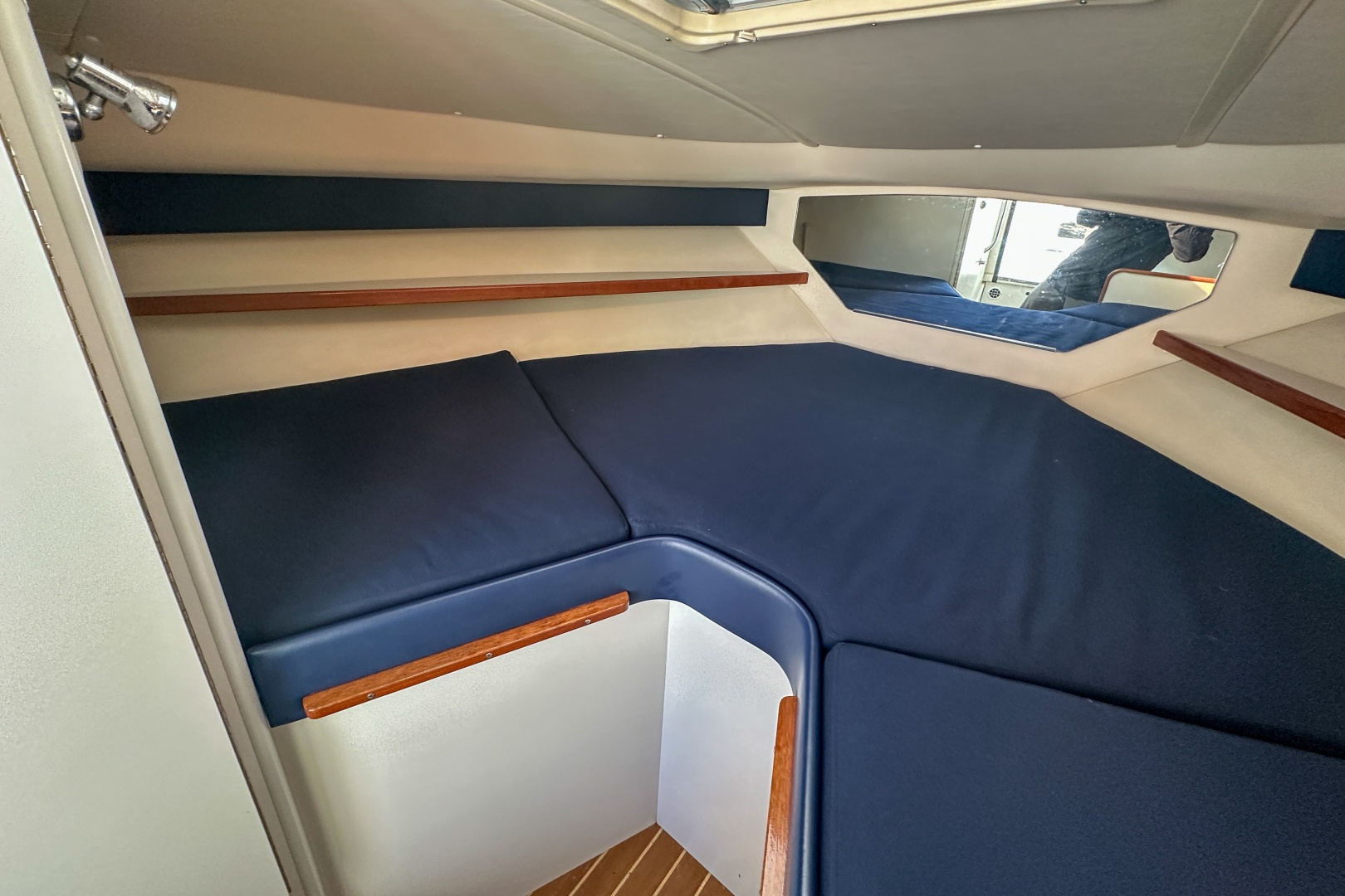 2001 Tiara Yachts 