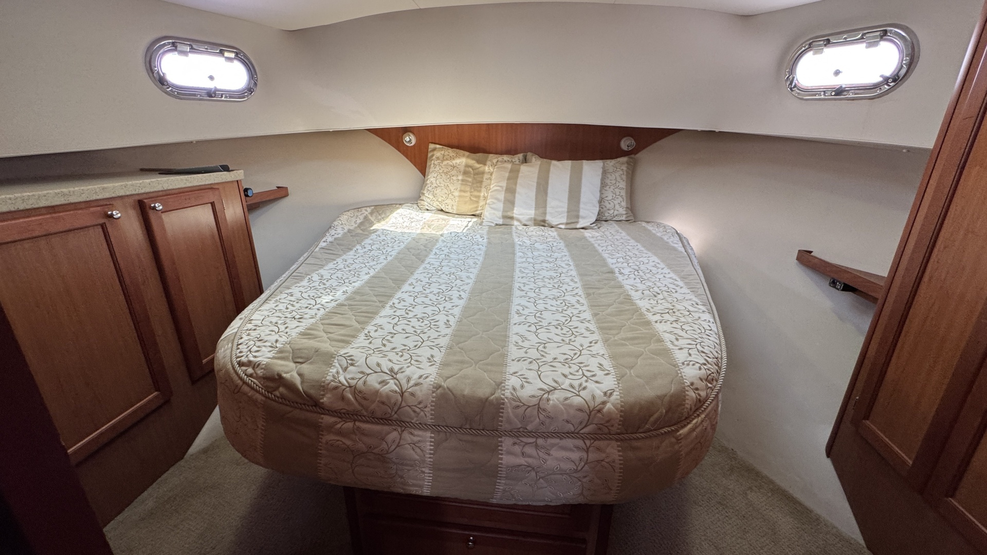 Safe Haven 40ft Mainship Yacht For Sale