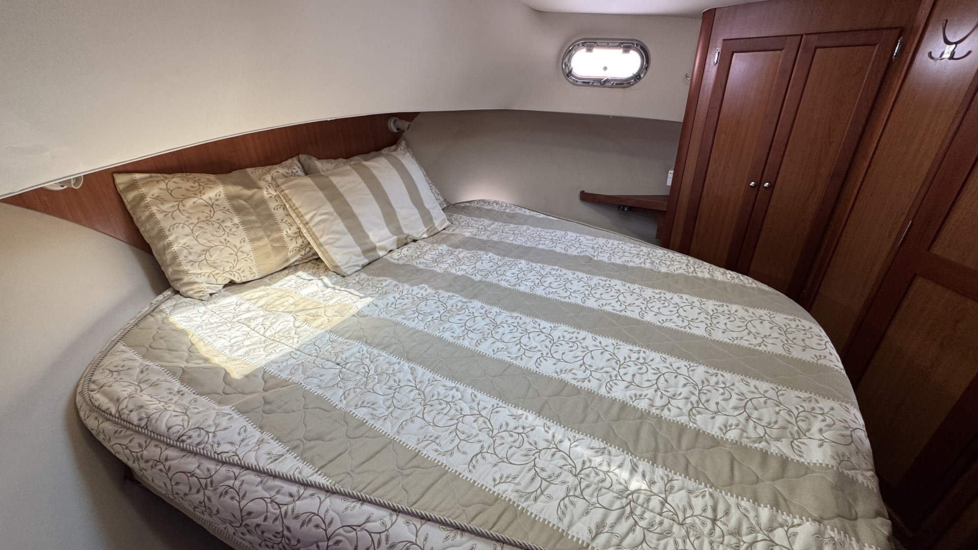 Safe Haven 40ft Mainship Yacht For Sale