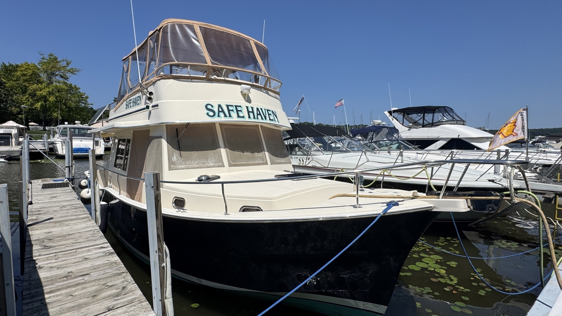 2008 Mainship 400 Trawler