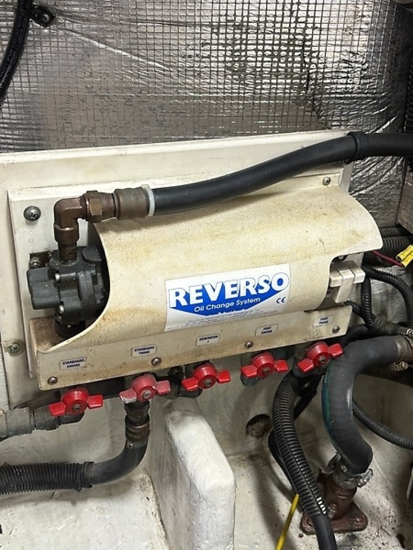 Sea Ray 560 Sedan Bridge Yacht For Sale