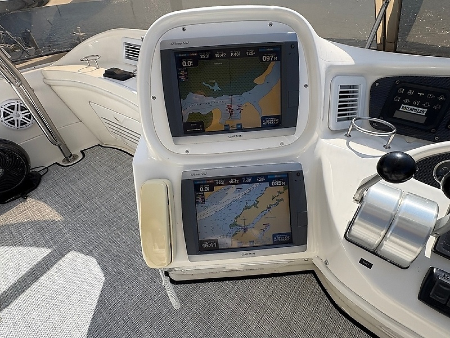 Sea Ray 560 Sedan Bridge Yacht For Sale