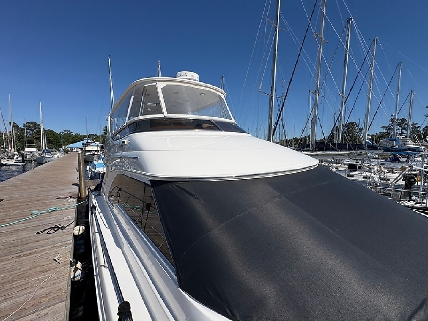 Sea Ray 560 Sedan Bridge Yacht For Sale