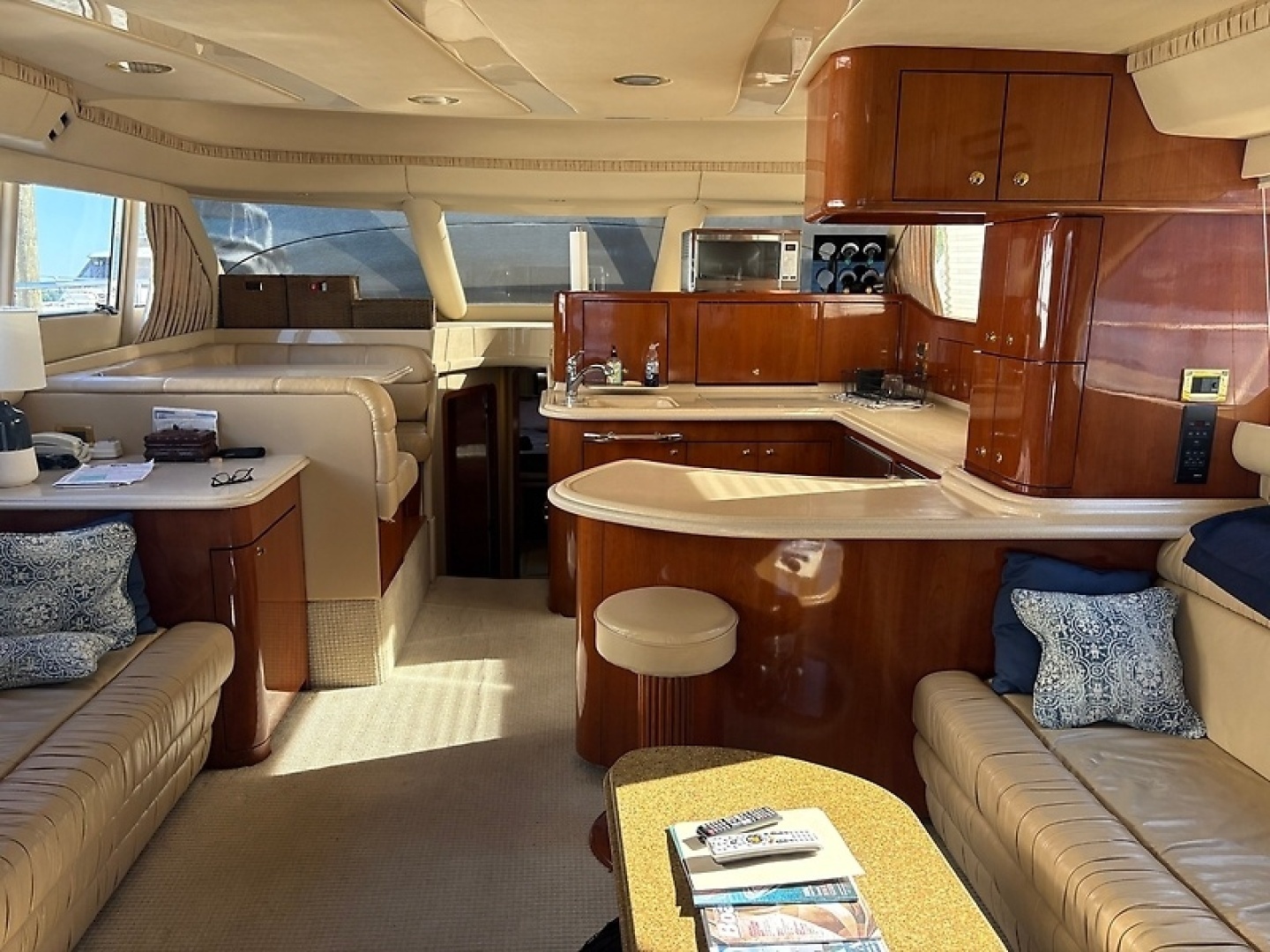 Sea Ray 560 Sedan Bridge Yacht For Sale