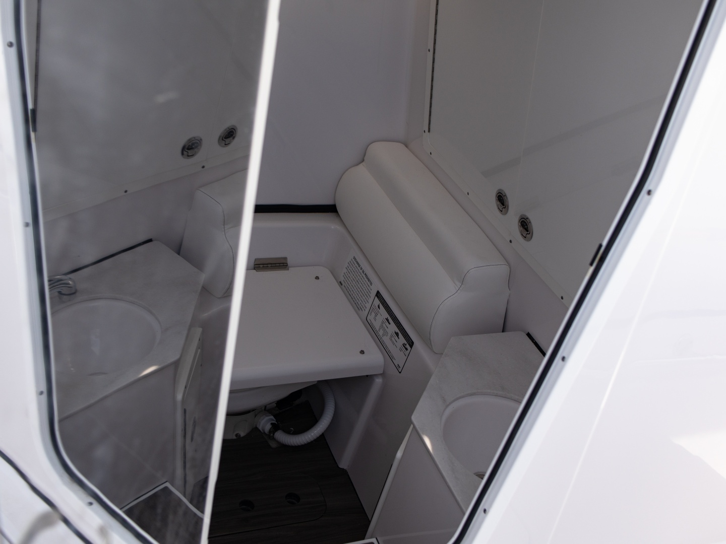 Sportsman 322 Center Console Yacht For Sale