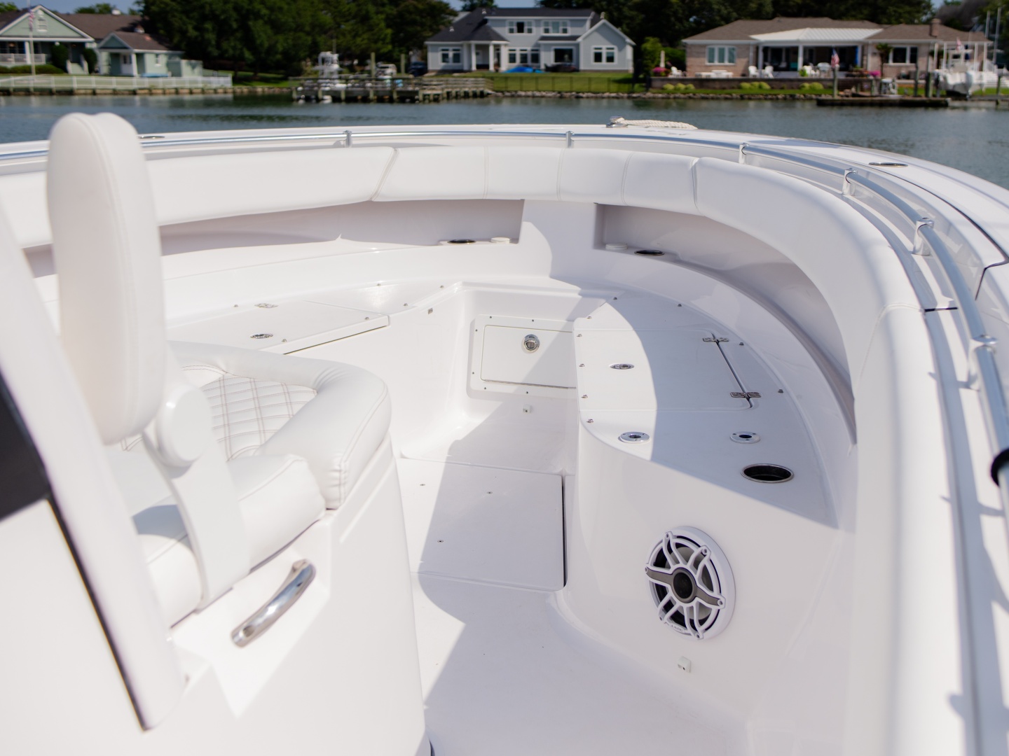 2025 Sportsman 322 Center Console