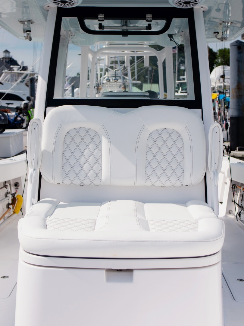 Sportsman 322 Center Console Yacht For Sale