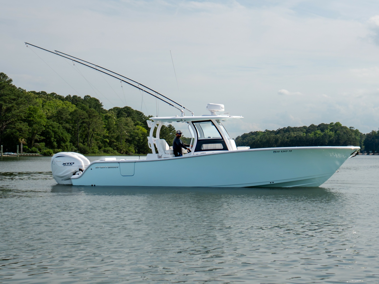2025 Sportsman 322 Center Console