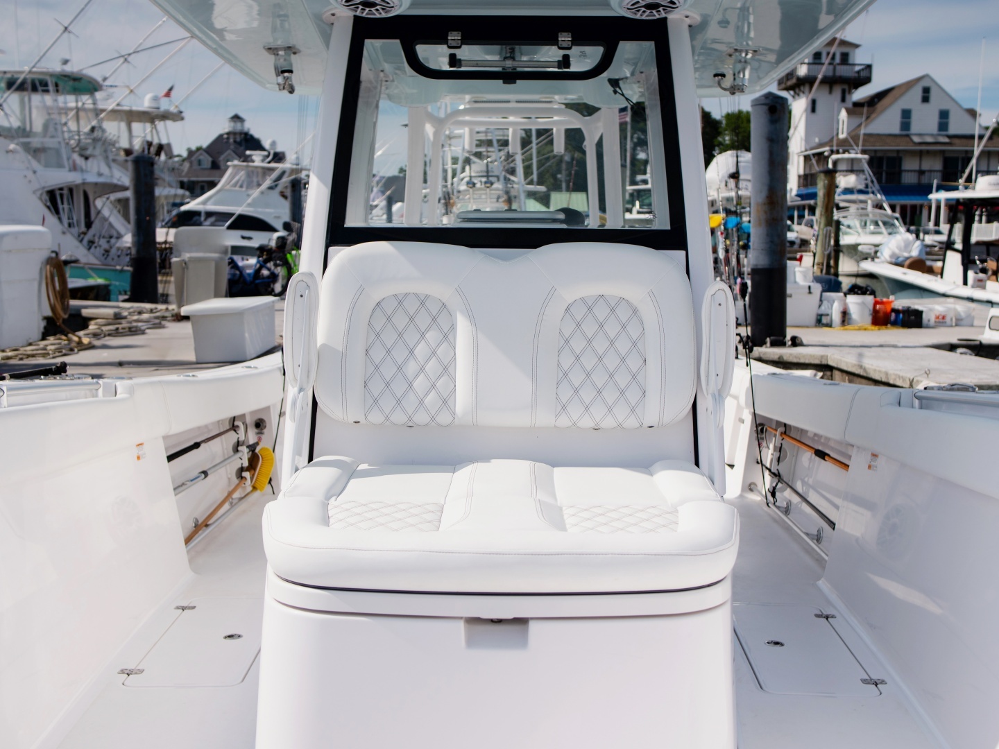 Sportsman 322 Center Console Yacht For Sale