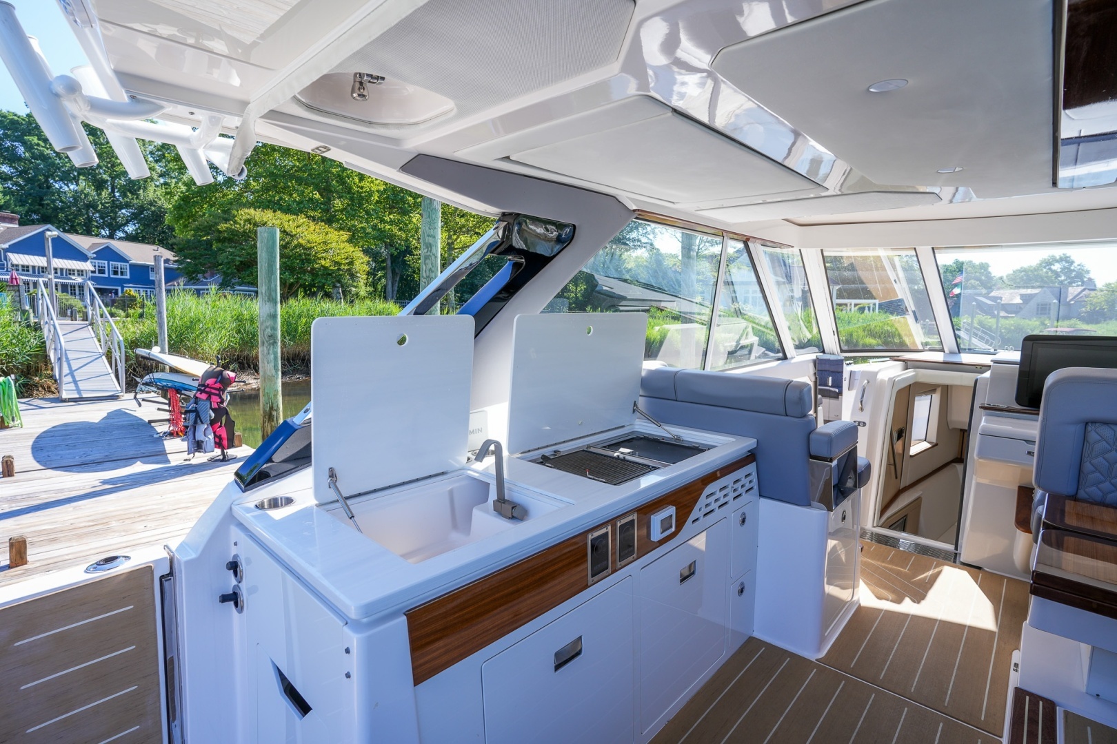 Regal LX43 Yacht For Sale