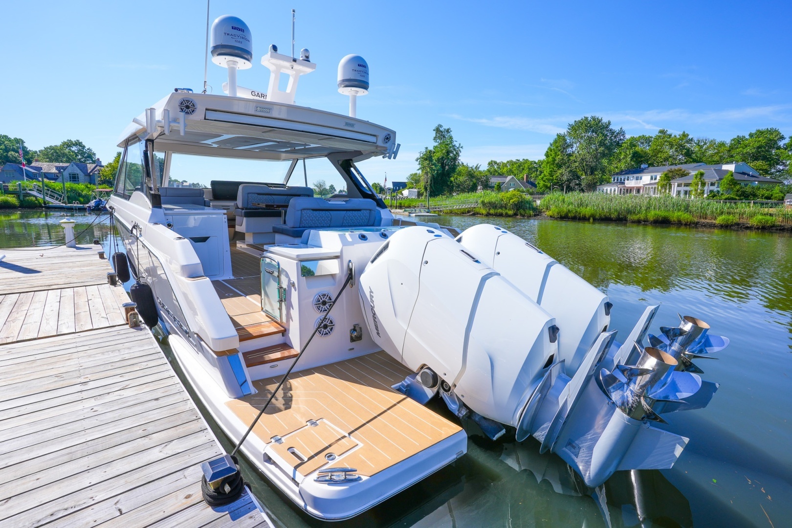 Regal LX43 Yacht For Sale