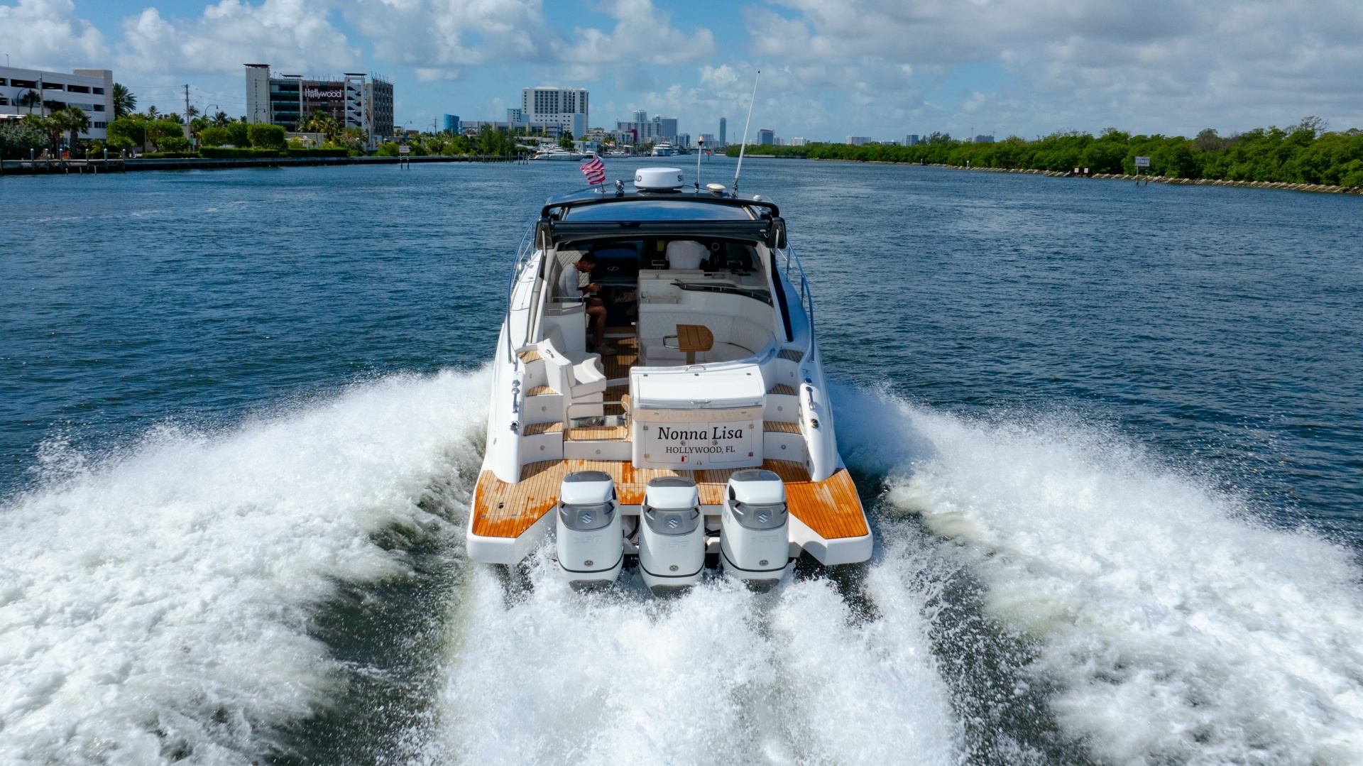 Schaefer 400 Sport Yacht For Sale