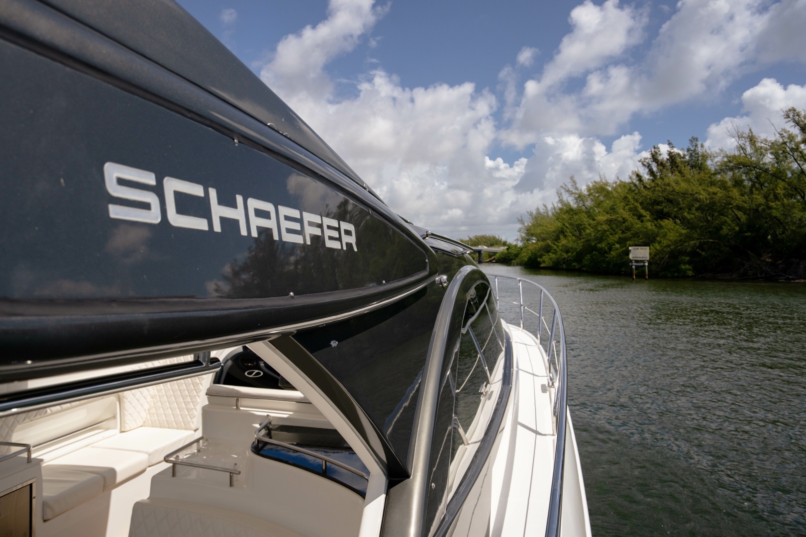Schaefer 400 Sport Yacht For Sale