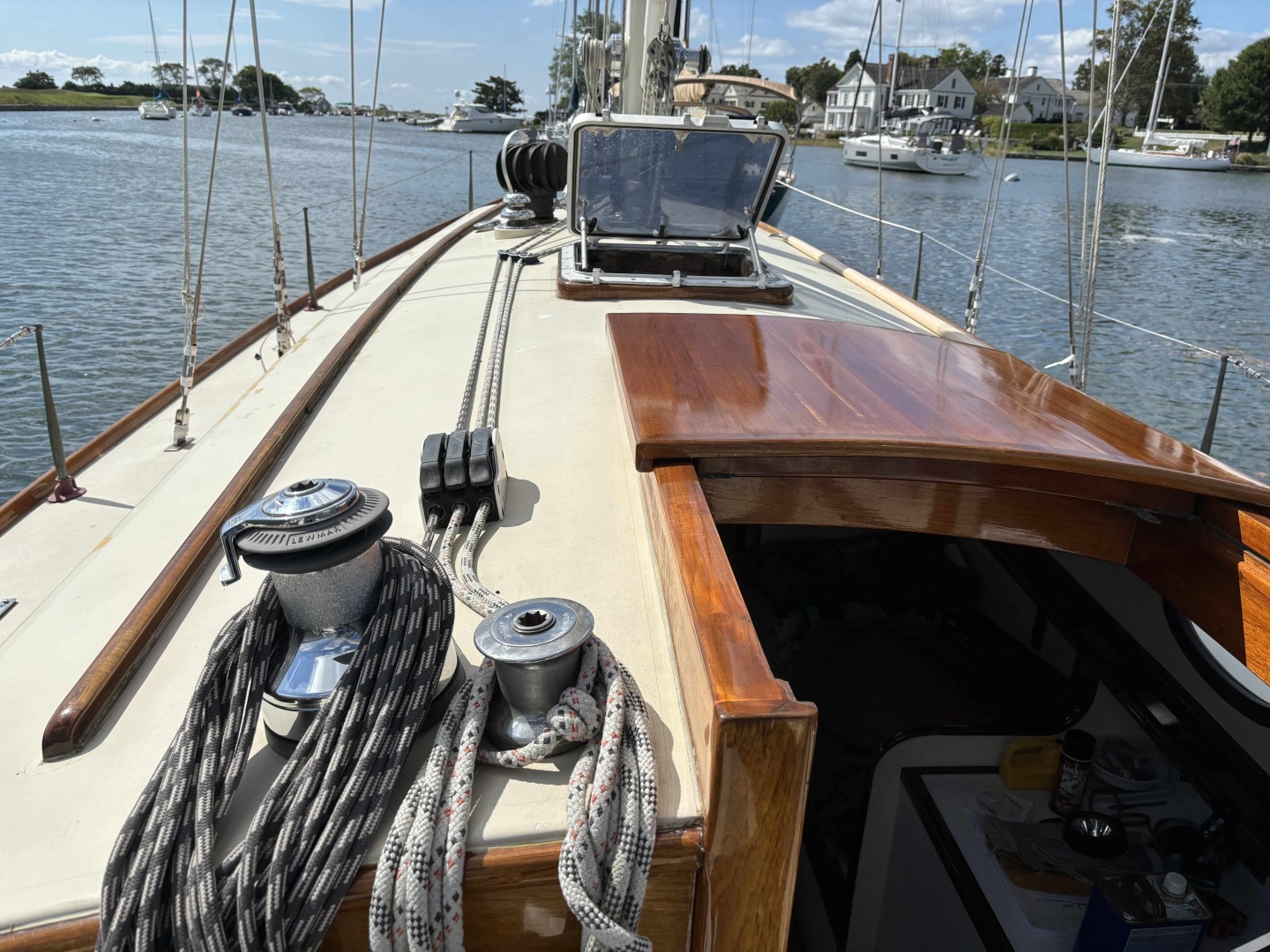45' | 1979 | Nielsen 44 Cutter Rigged