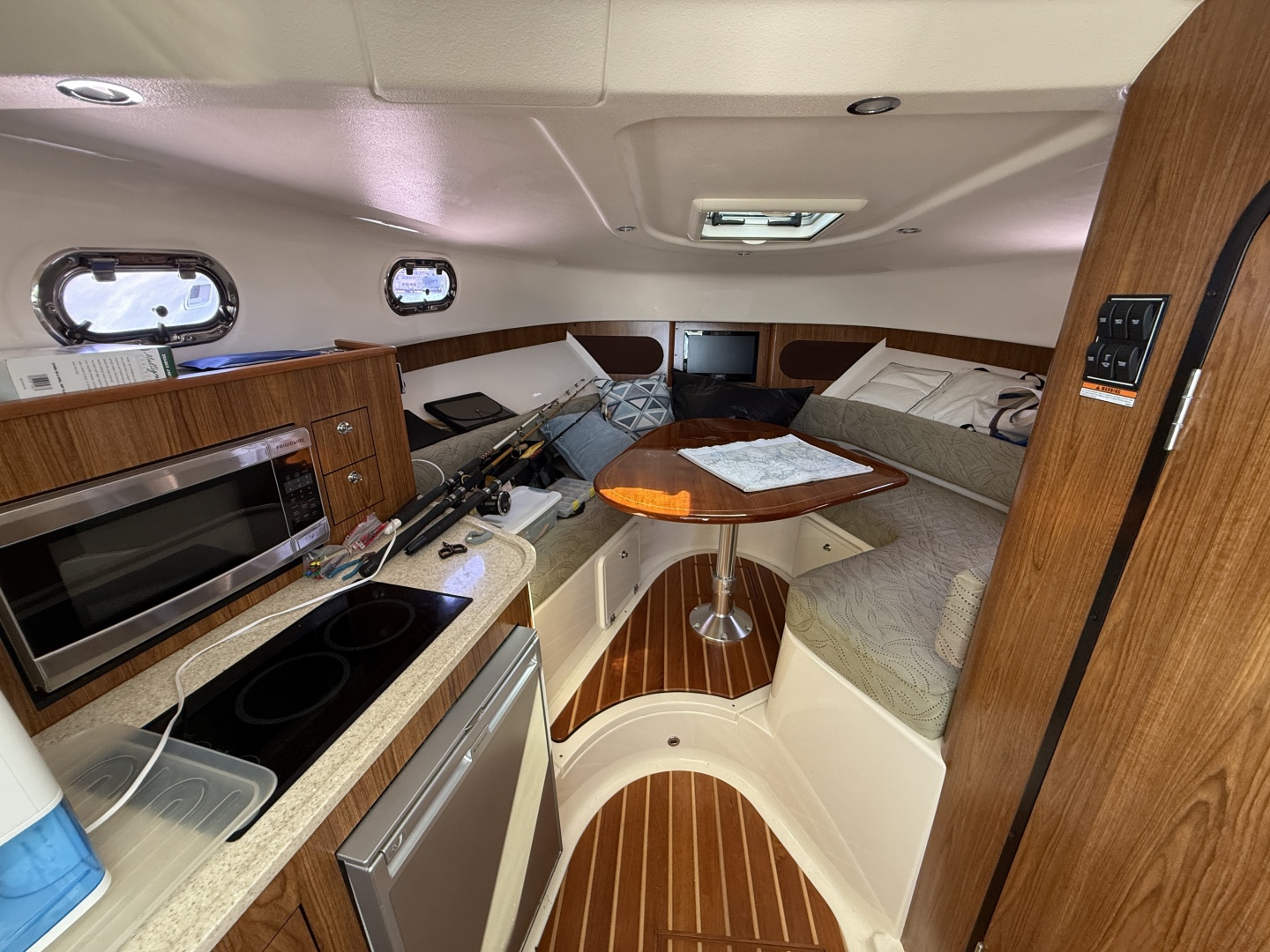 2014 Pursuit 345 Offshore
