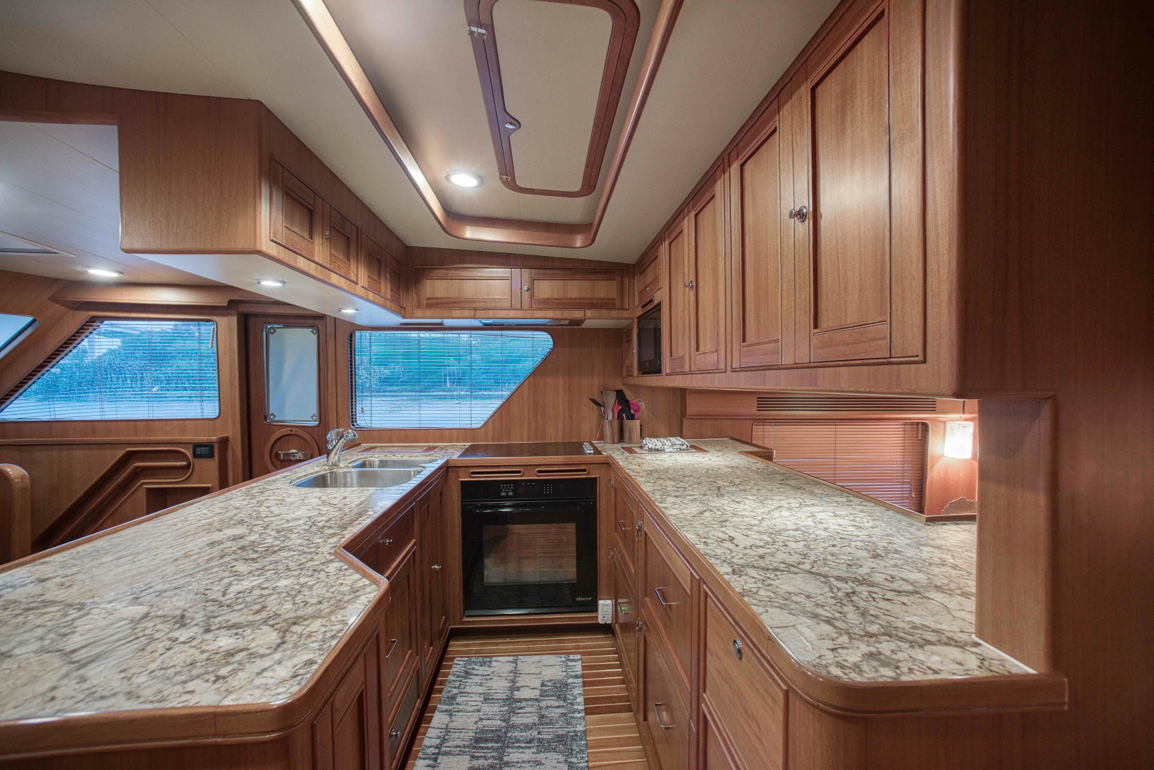 2016 Marlow Explorer 58E