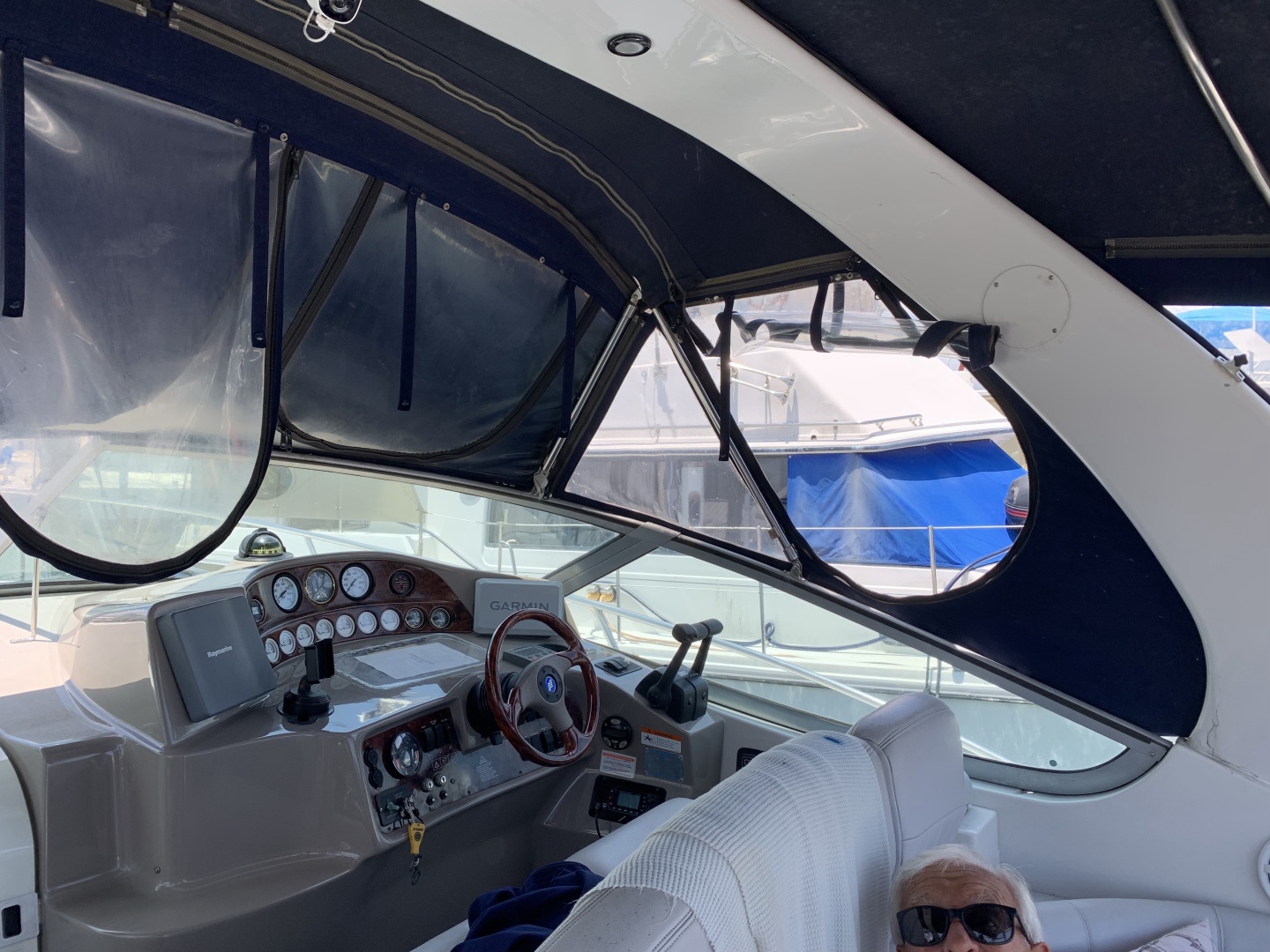 GEORGIE GIRL 32ft Four Winns Yacht For Sale