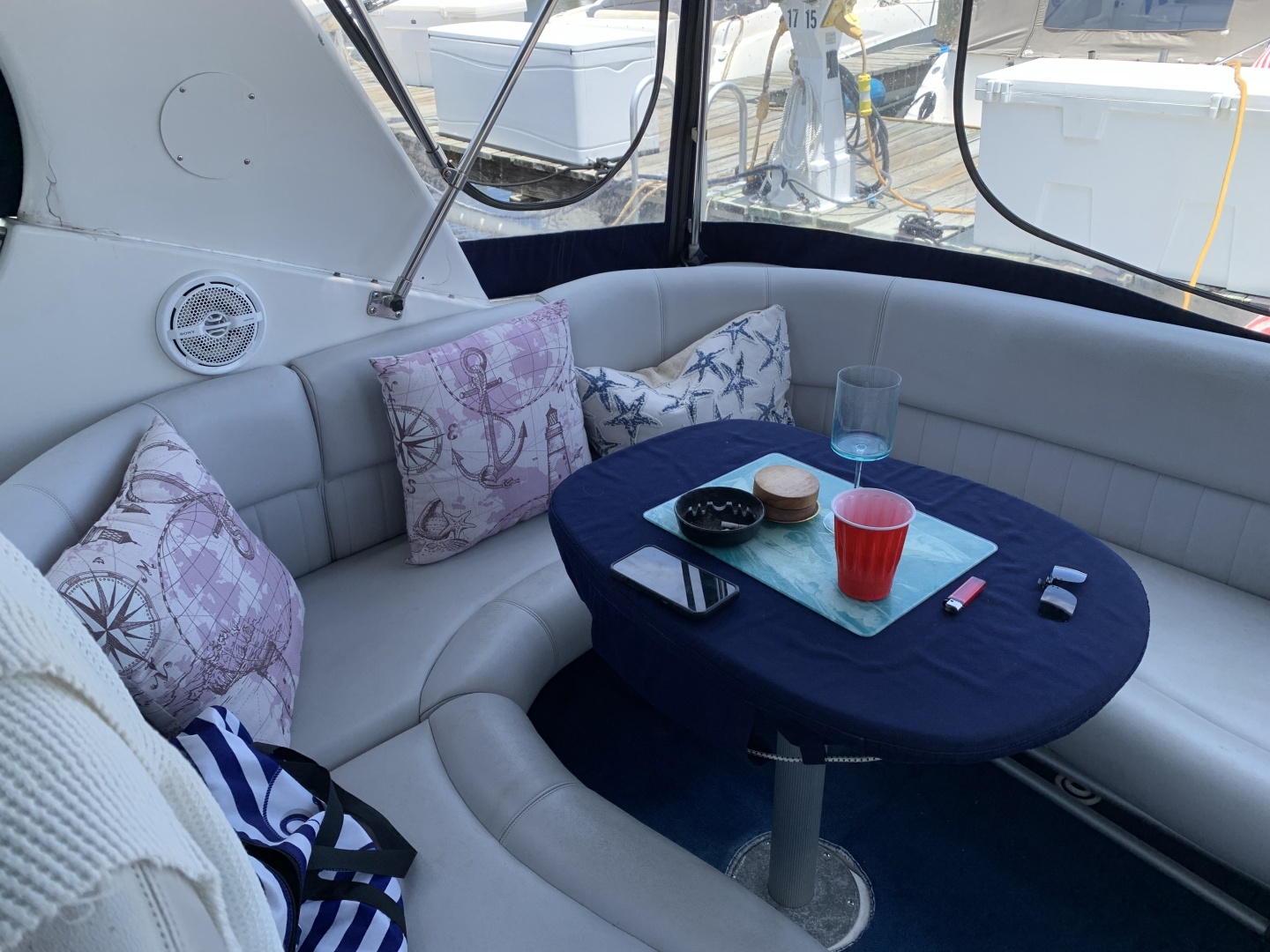 GEORGIE GIRL 32ft Four Winns Yacht For Sale