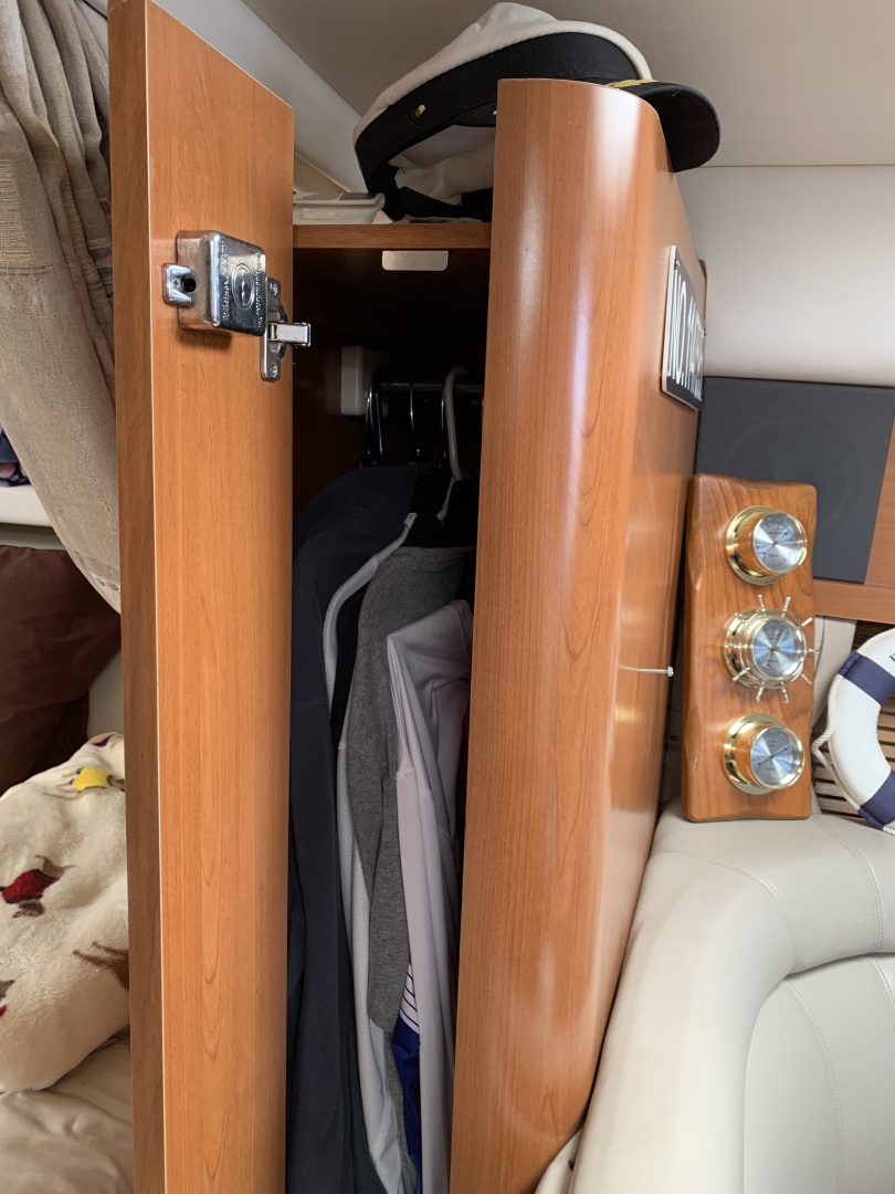GEORGIE GIRL 32ft Four Winns Yacht For Sale