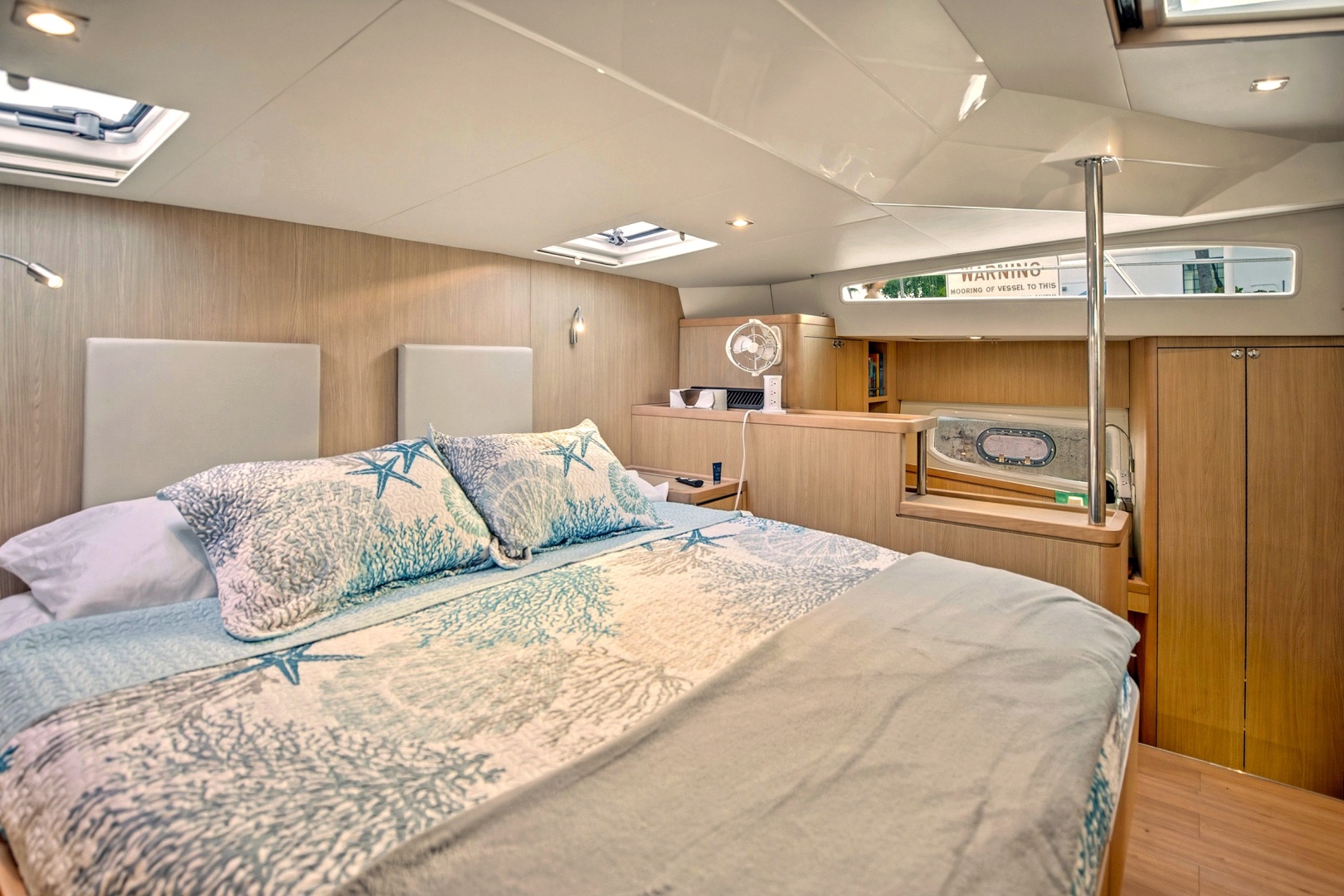 2021 Aquila 44 PowerCat