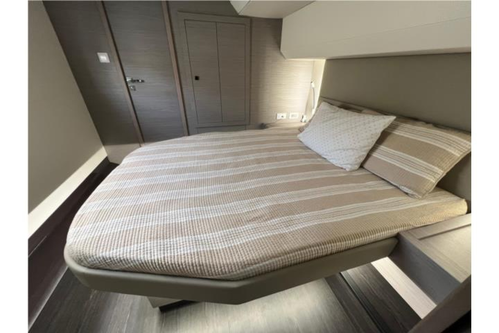 2024 Fountaine Pajot MY6