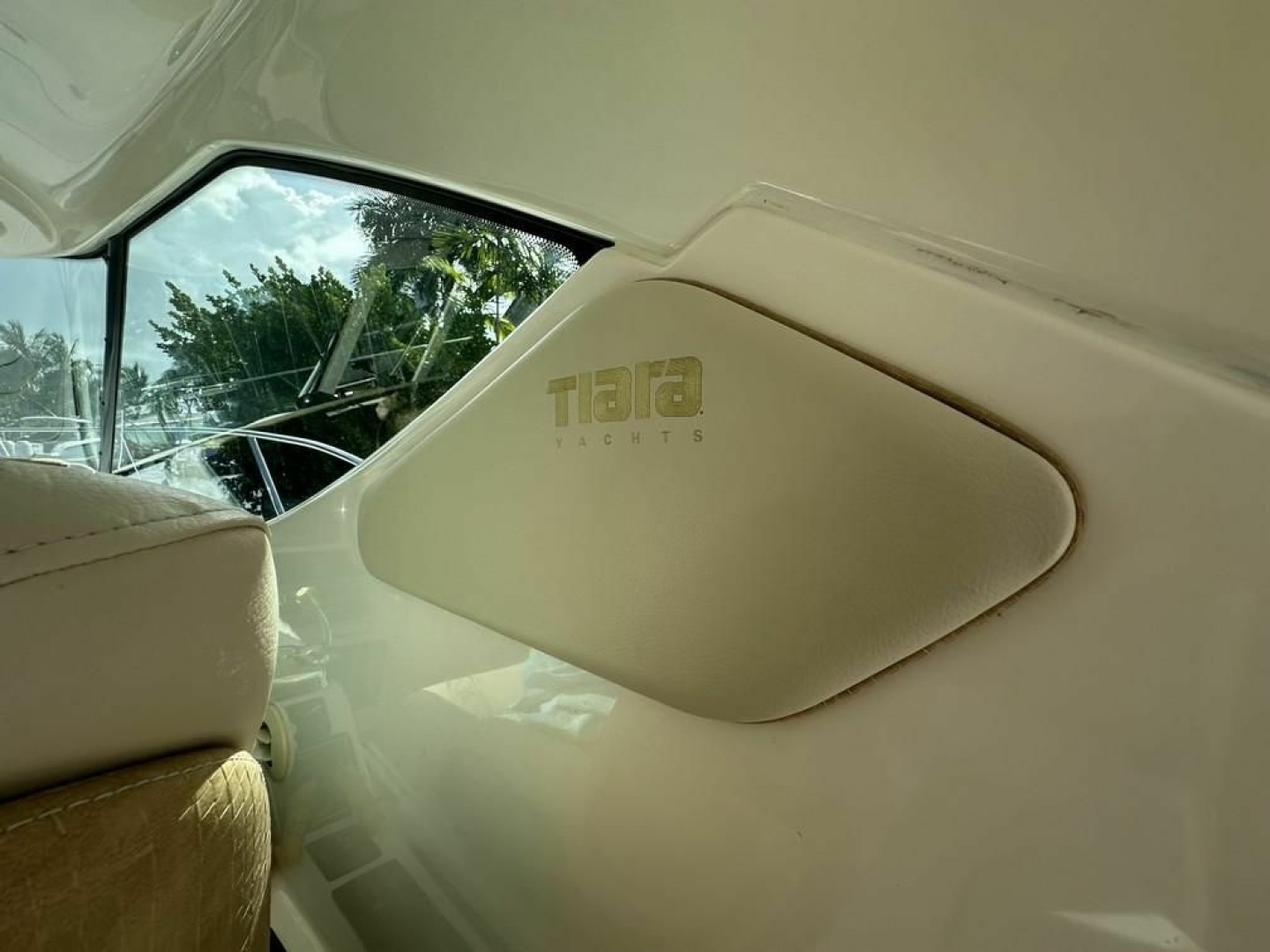2008 Tiara Yachts 3500 Sovran