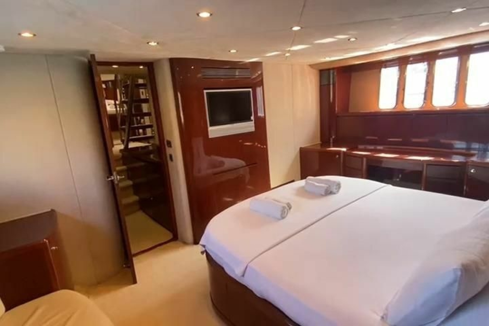 2007 Princess 21M