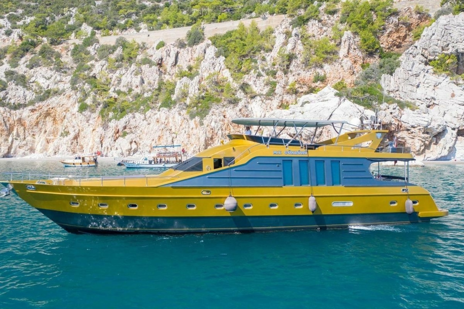 2007 Custom 85 Motor Yacht