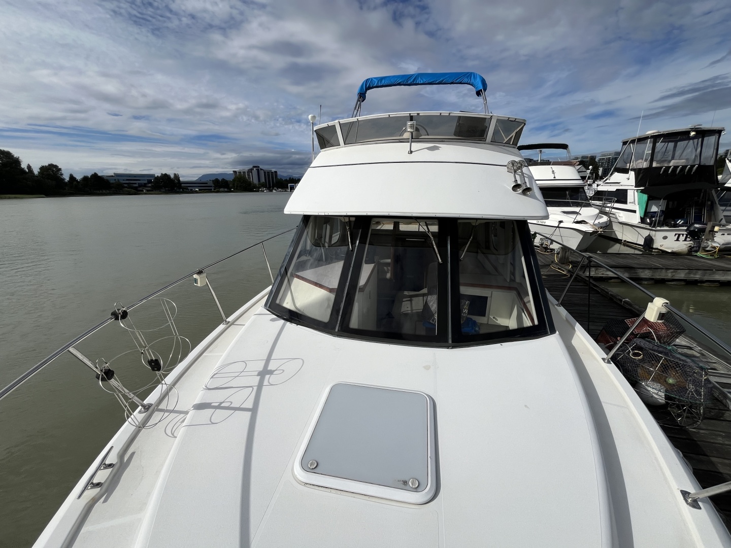 32ft Carver Yacht For Sale