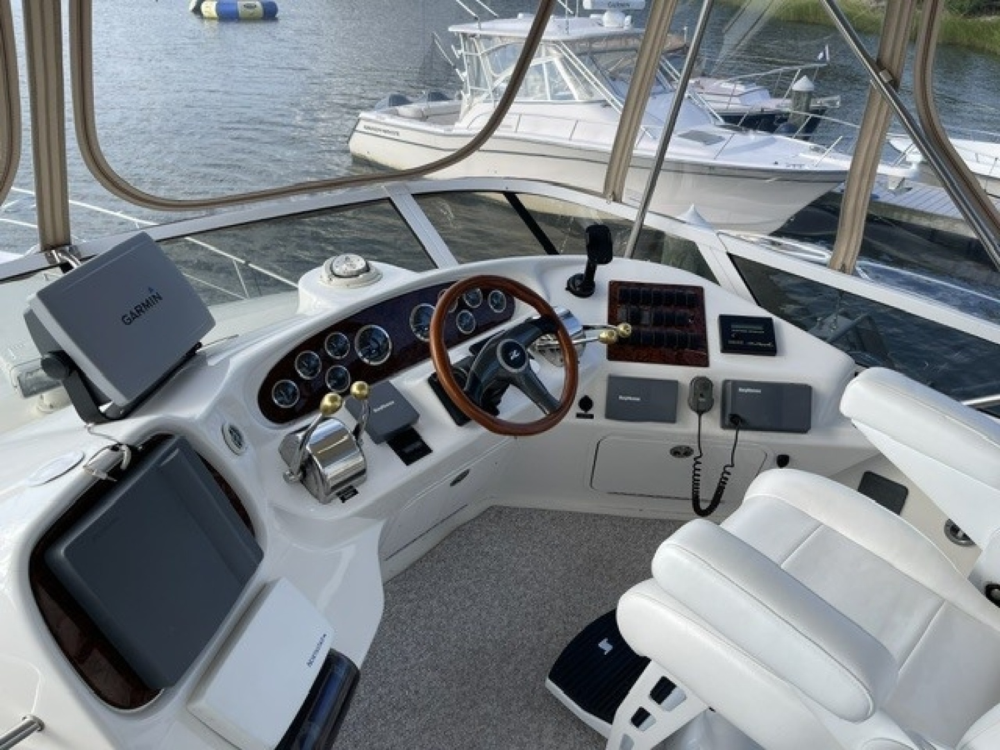 2001 Sea Ray 400 Sedan Bridge