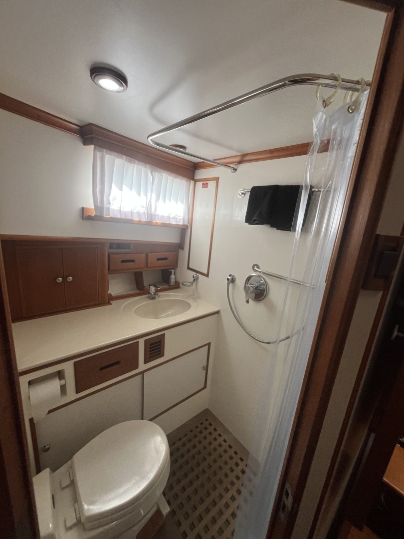 Grand Banks 42 Classic — GloriaUs - Photo 29
