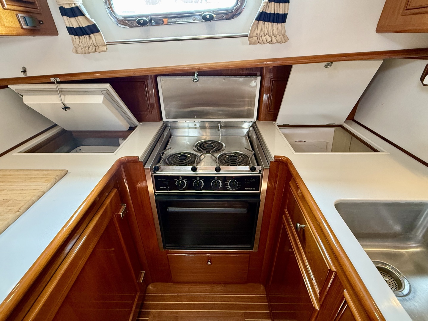 2001 Grand Banks Eastbay HX