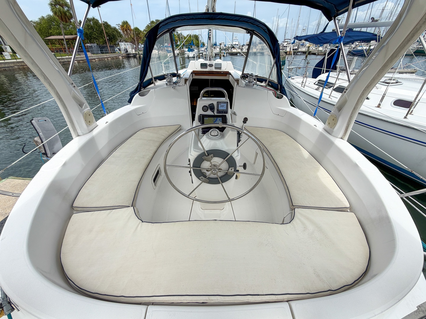 1999 Hunter 310